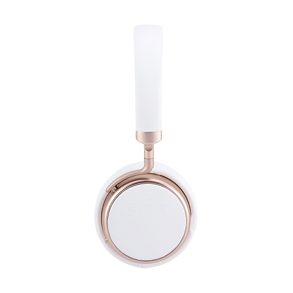 Wireless Headphones With an Advanced Metallic Design